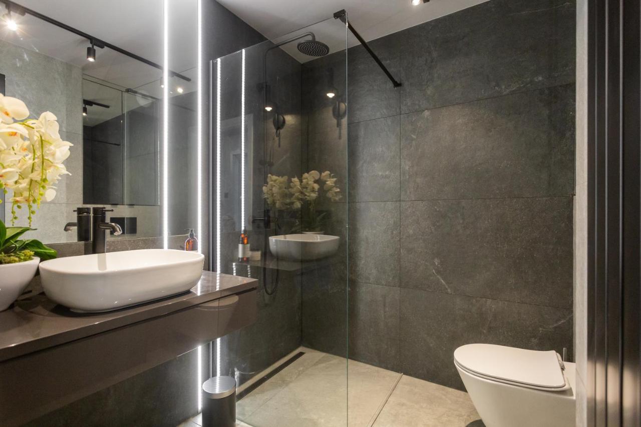 Family Center Apartments คราคูฟ ภายนอก รูปภาพ