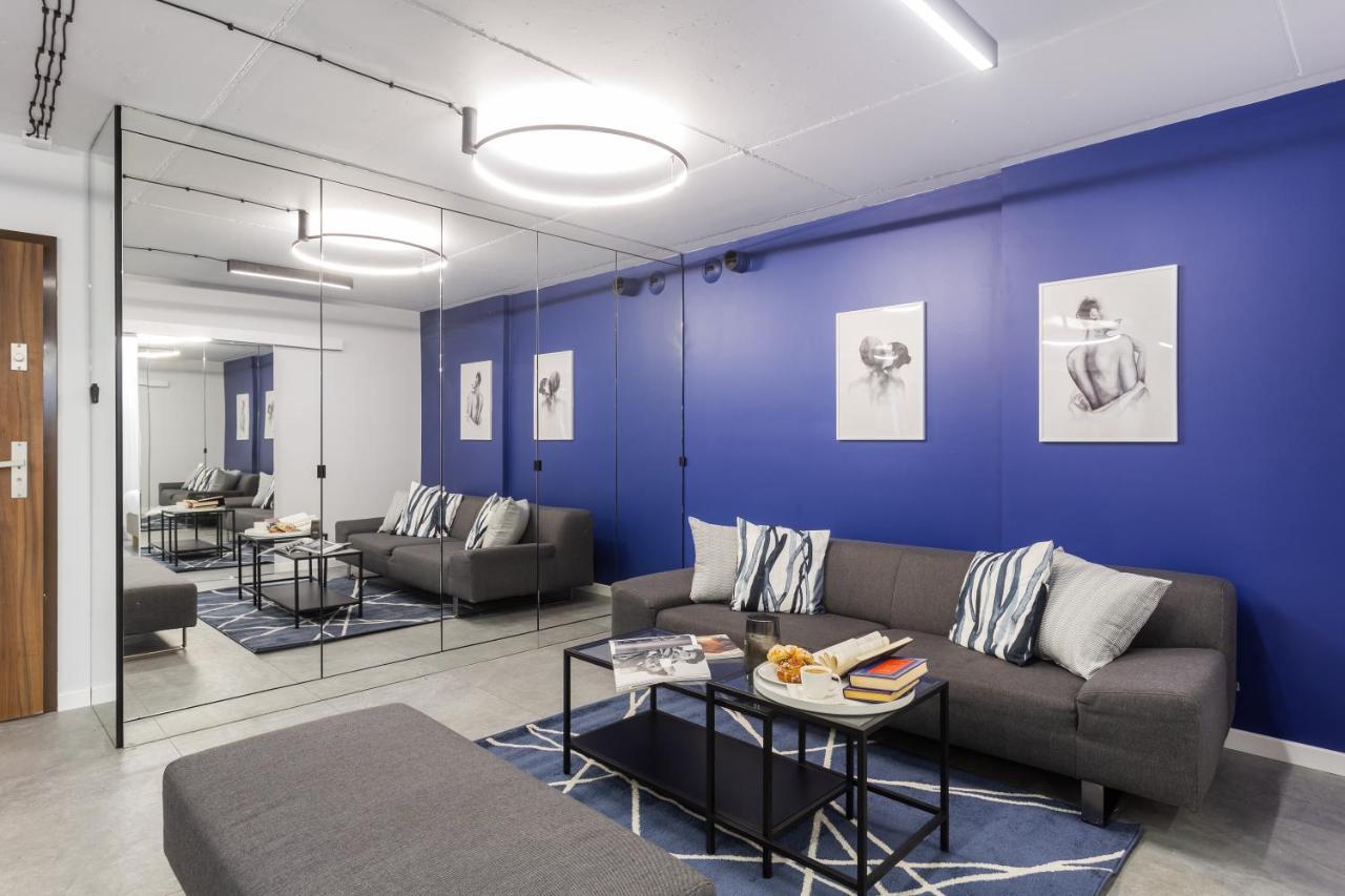 Family Center Apartments คราคูฟ ภายนอก รูปภาพ